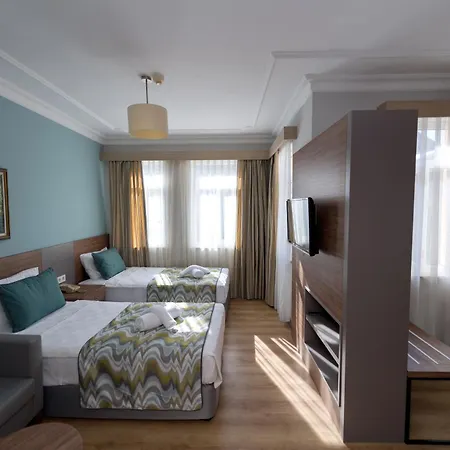 Village Family Hotel 4*