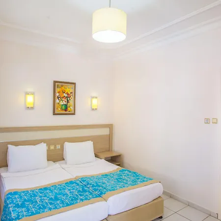 Hotel Village Family Side