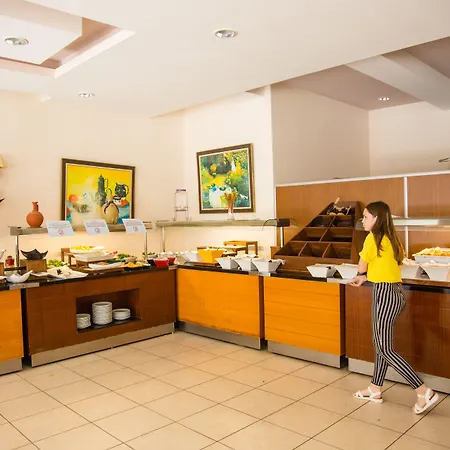 Village Family Hotel 4*