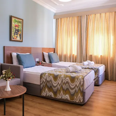 Aparthotel Village Family