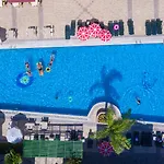 Aparthotel Village Family