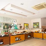 Aparthotel Village Family Side