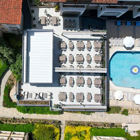 Village - Hotell